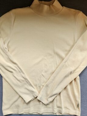 Lizwear Jeans Vintage Butter Yellow/Cream Turtleneck Long-Sleeve Shirt